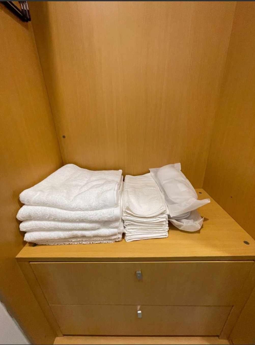 Bsa Twin Towers Aparthotel Mandaluyong Екстериор снимка