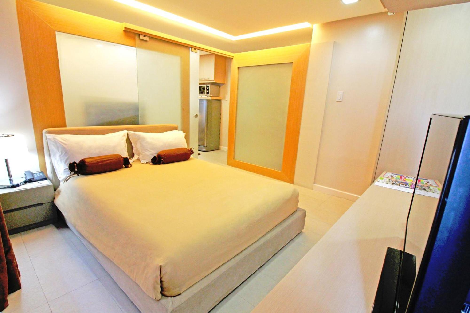 Bsa Twin Towers Aparthotel Mandaluyong Екстериор снимка