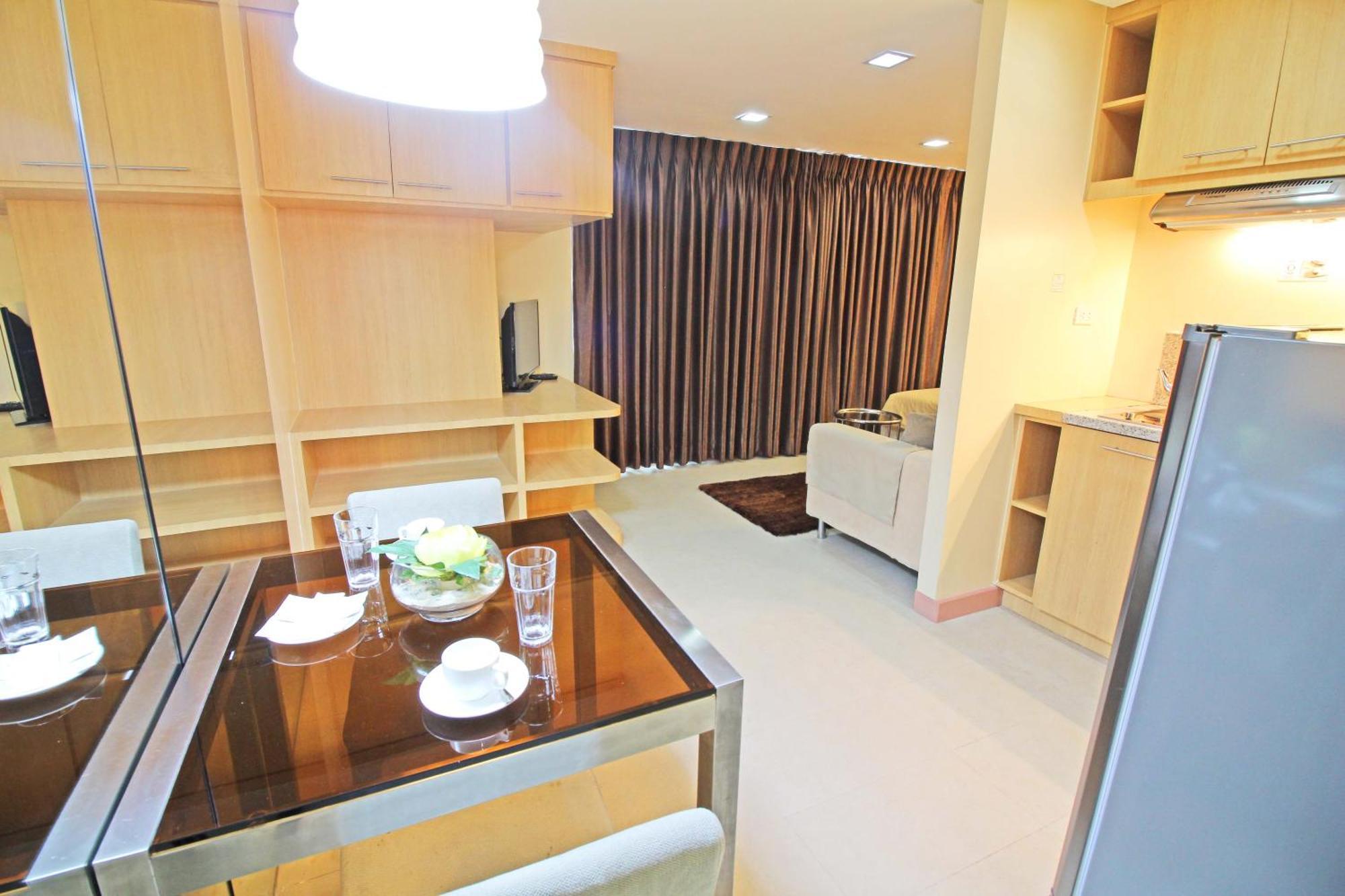 Bsa Twin Towers Aparthotel Mandaluyong Екстериор снимка